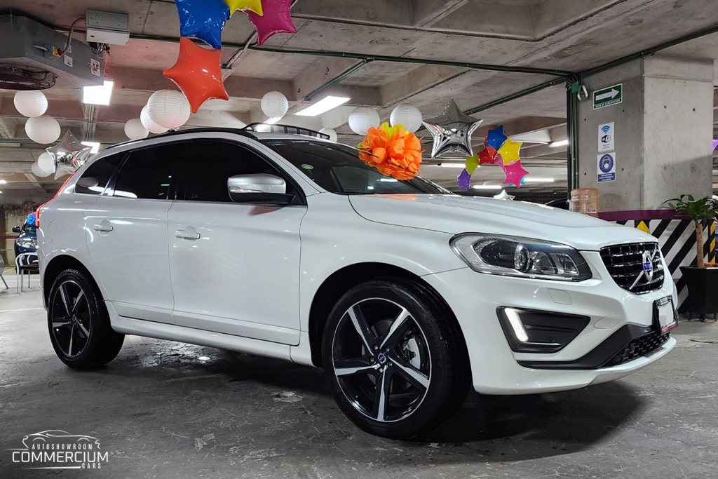 Volvo XC-60 Momentum&nbsp;R-Desing